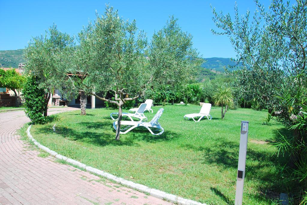 Appartamenti Mimosa - Clima, Giardino, Posti Auto Marina di Campo Exterior foto