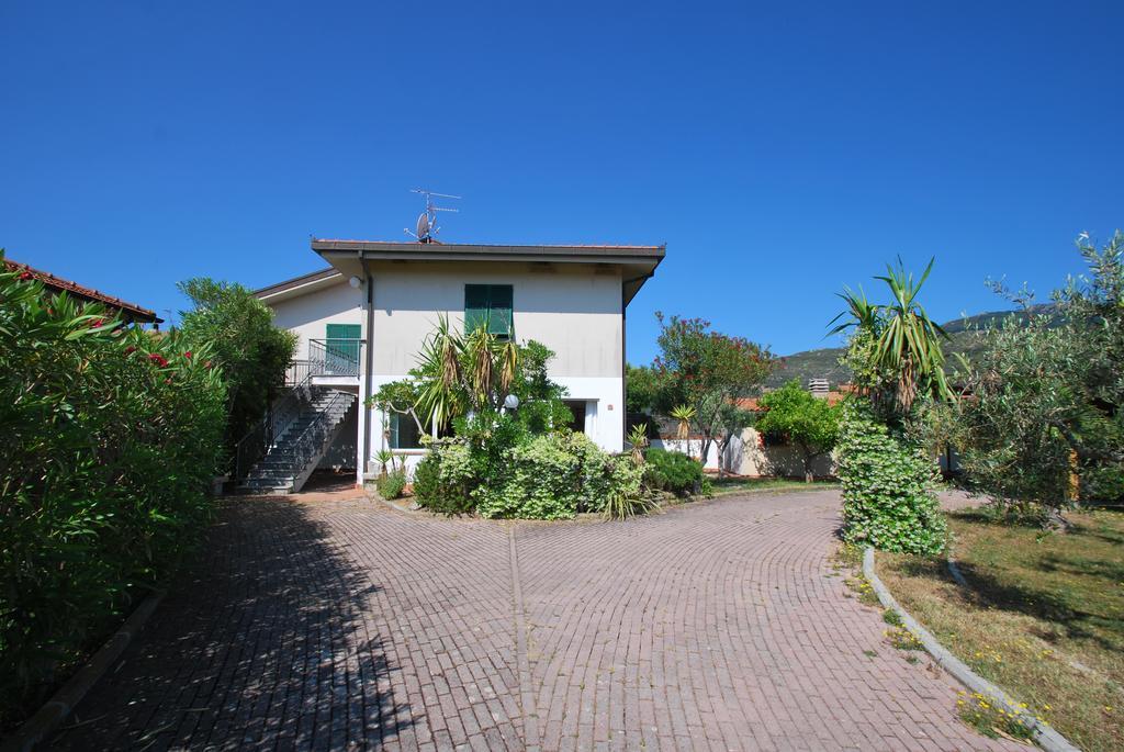 Appartamenti Mimosa - Clima, Giardino, Posti Auto Marina di Campo Exterior foto